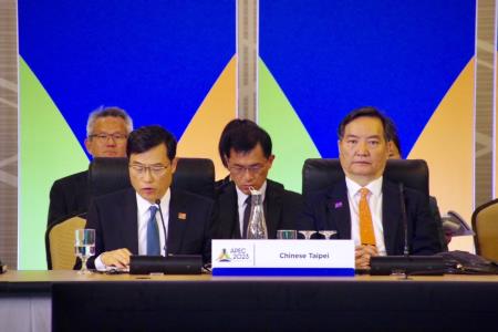 4政委及經濟部陳次長出席雙部長聯席會議.jpg