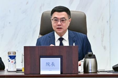 2025年4月30日行政院長卓榮泰主持行政院性別平等會第32次委員會議。 _1_.jpg